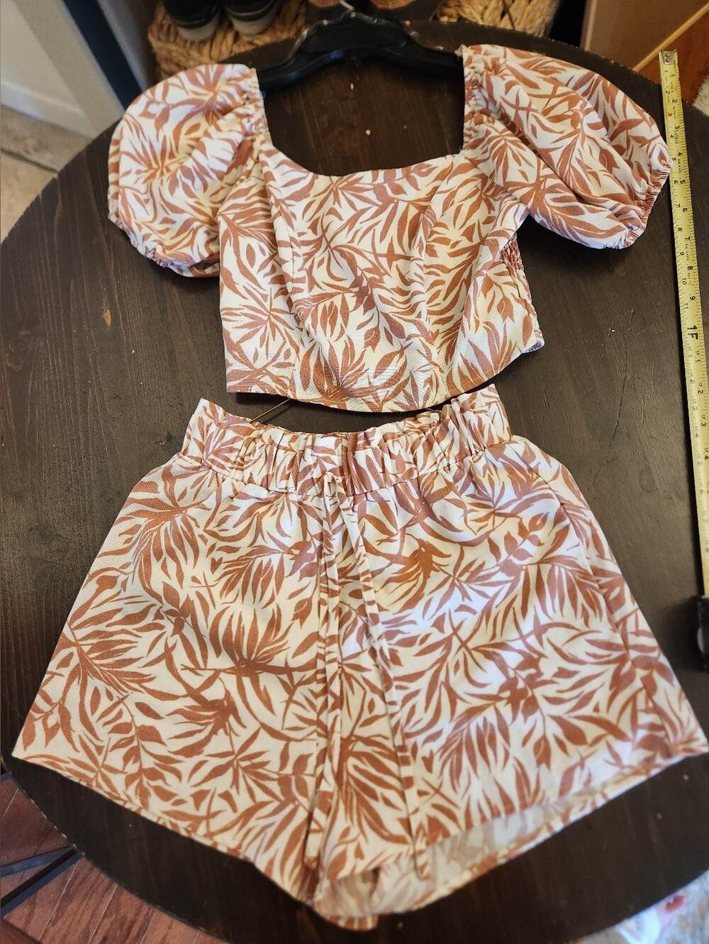 Privy Women’s Cream and Rust Cropped Smocked Two-Piece Set, Small